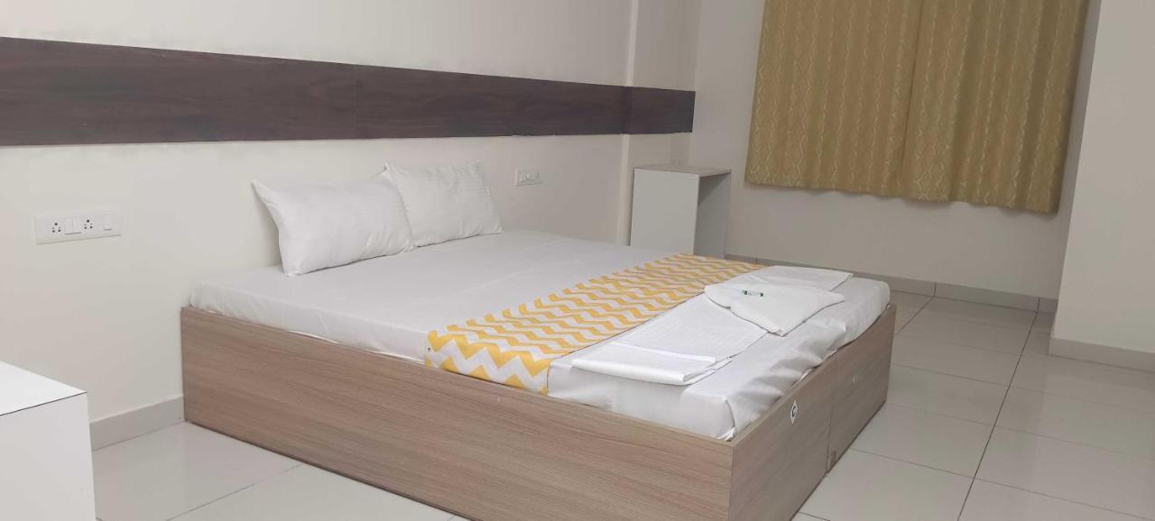 Oyo Hotel Infinity Hw Bangalore Ngoại thất bức ảnh